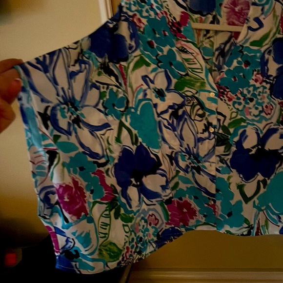 NWT Entro M/L multicolored batwing button up blouse - Picture 3 of 4